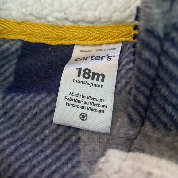 Carter’s baby boy fleece jumpsuit - Picture 2 of 3
